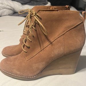 cute lucy brand shoes worn maybe twice!